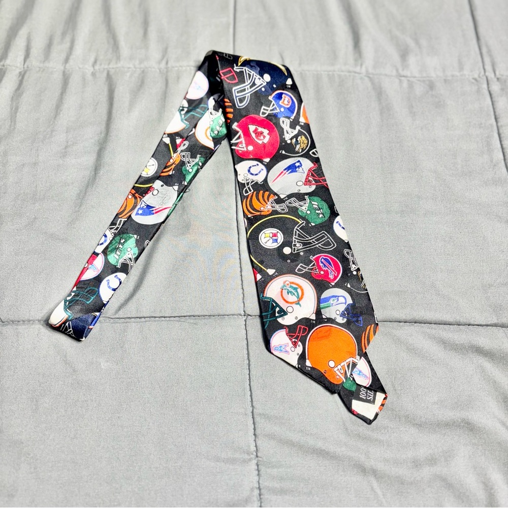 Vintage NFL AFC Helmets Neck Tie By Team NFL 100% Silk All Over Print